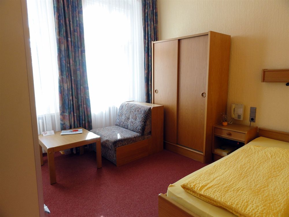 Hotel Graf Pueckler Берлин Екстериор снимка