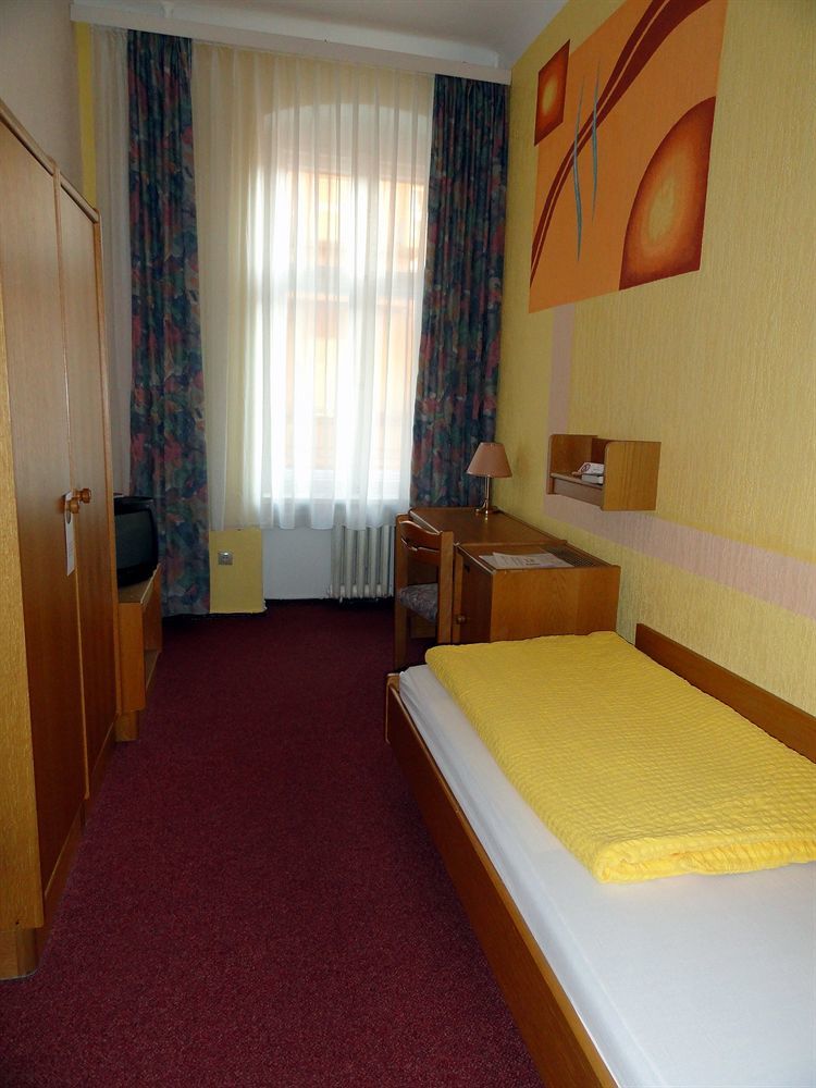 Hotel Graf Pueckler Берлин Екстериор снимка