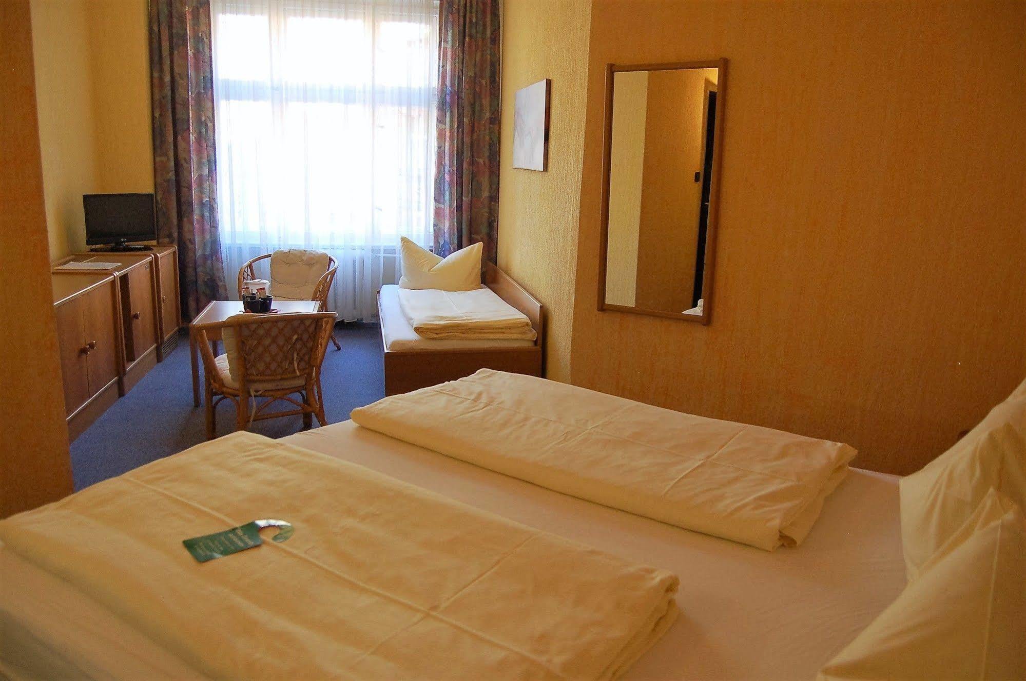 Hotel Graf Pueckler Берлин Екстериор снимка