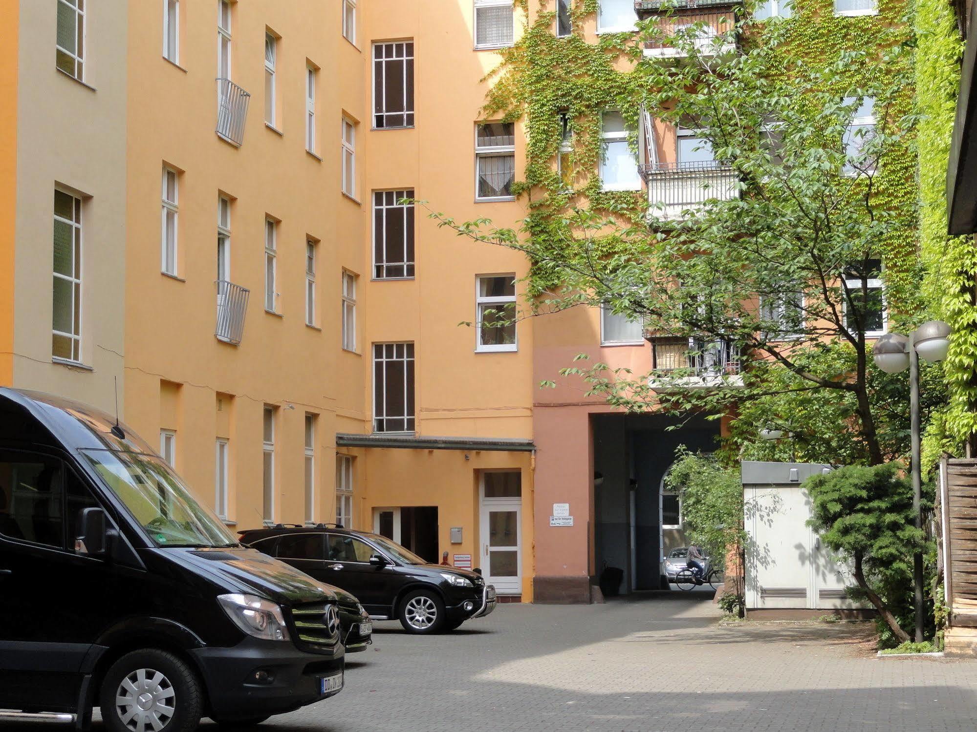 Hotel Graf Pueckler Берлин Екстериор снимка