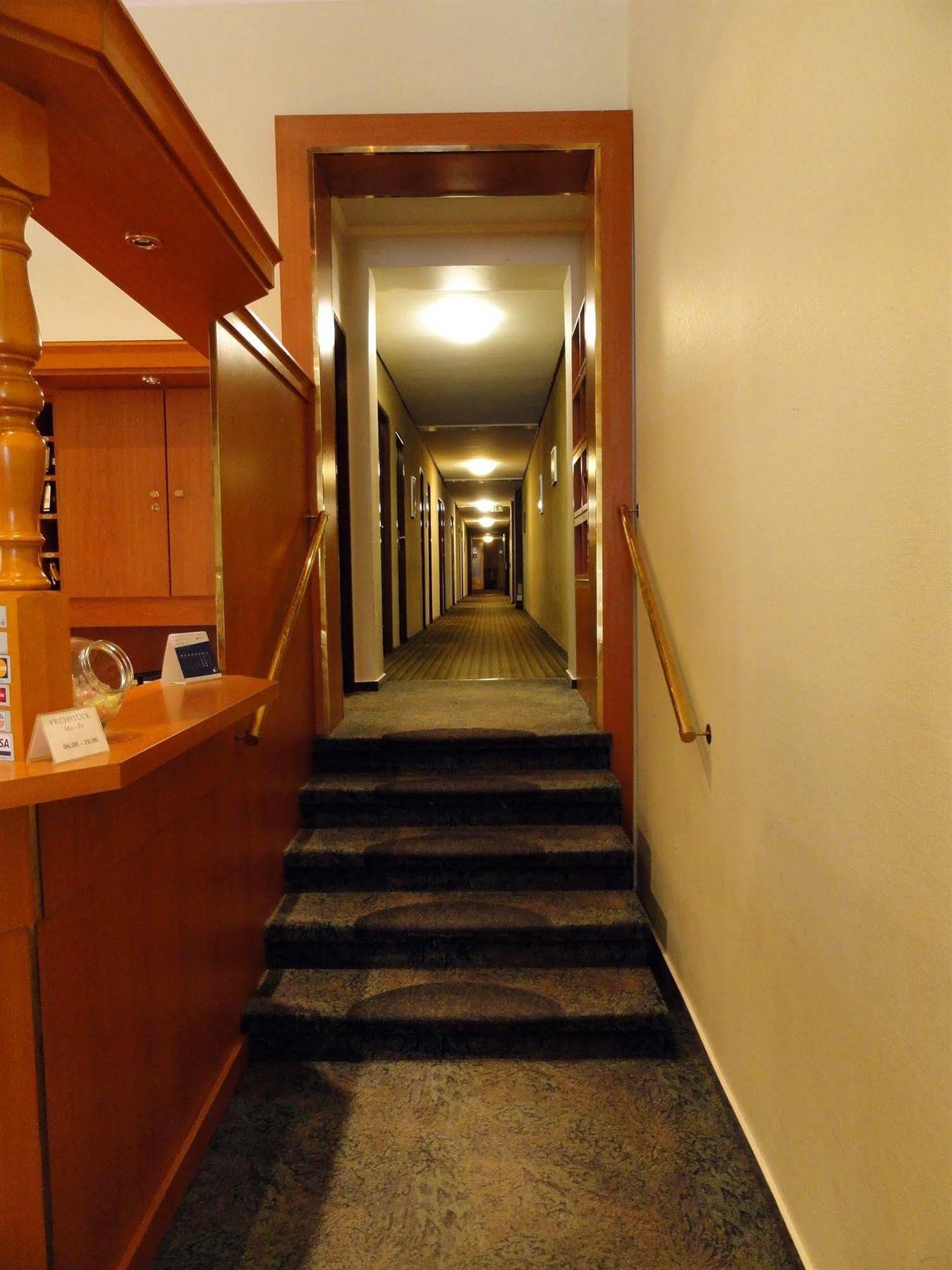 Hotel Graf Pueckler Берлин Екстериор снимка